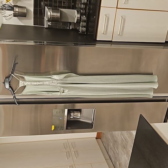 💕FREE PEOPLE💕 Sunset Shimmer Satin Midi Slipdress ~ Light Green Medium NWT - Picture 10 of 14